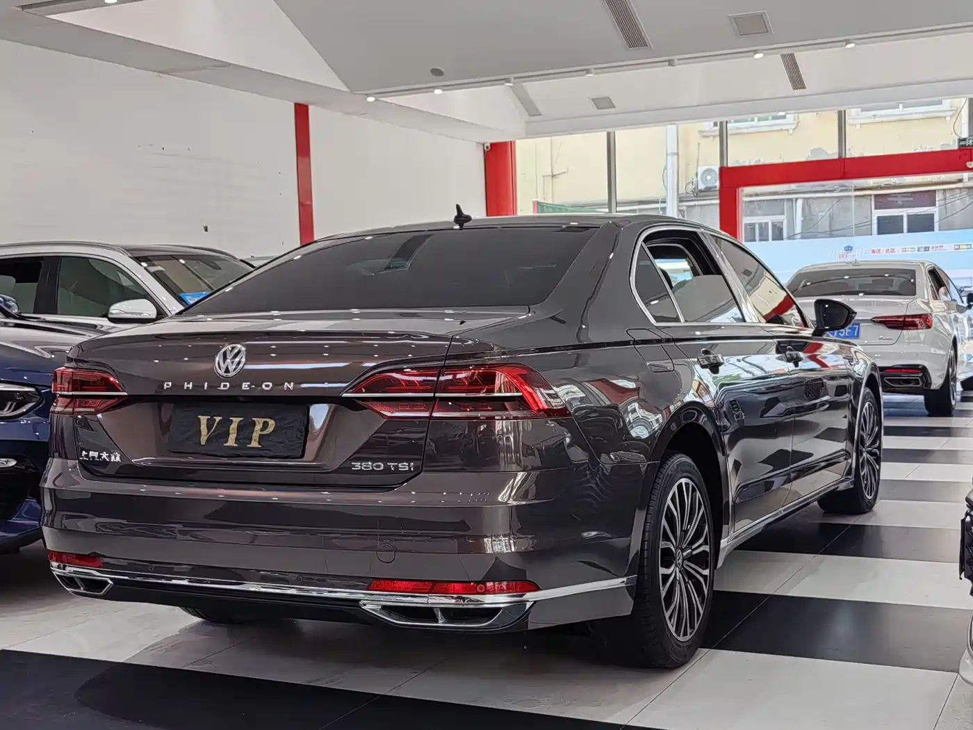 Volkswagen Phideon 2018 380TSI 2WD Business Edition фото 22