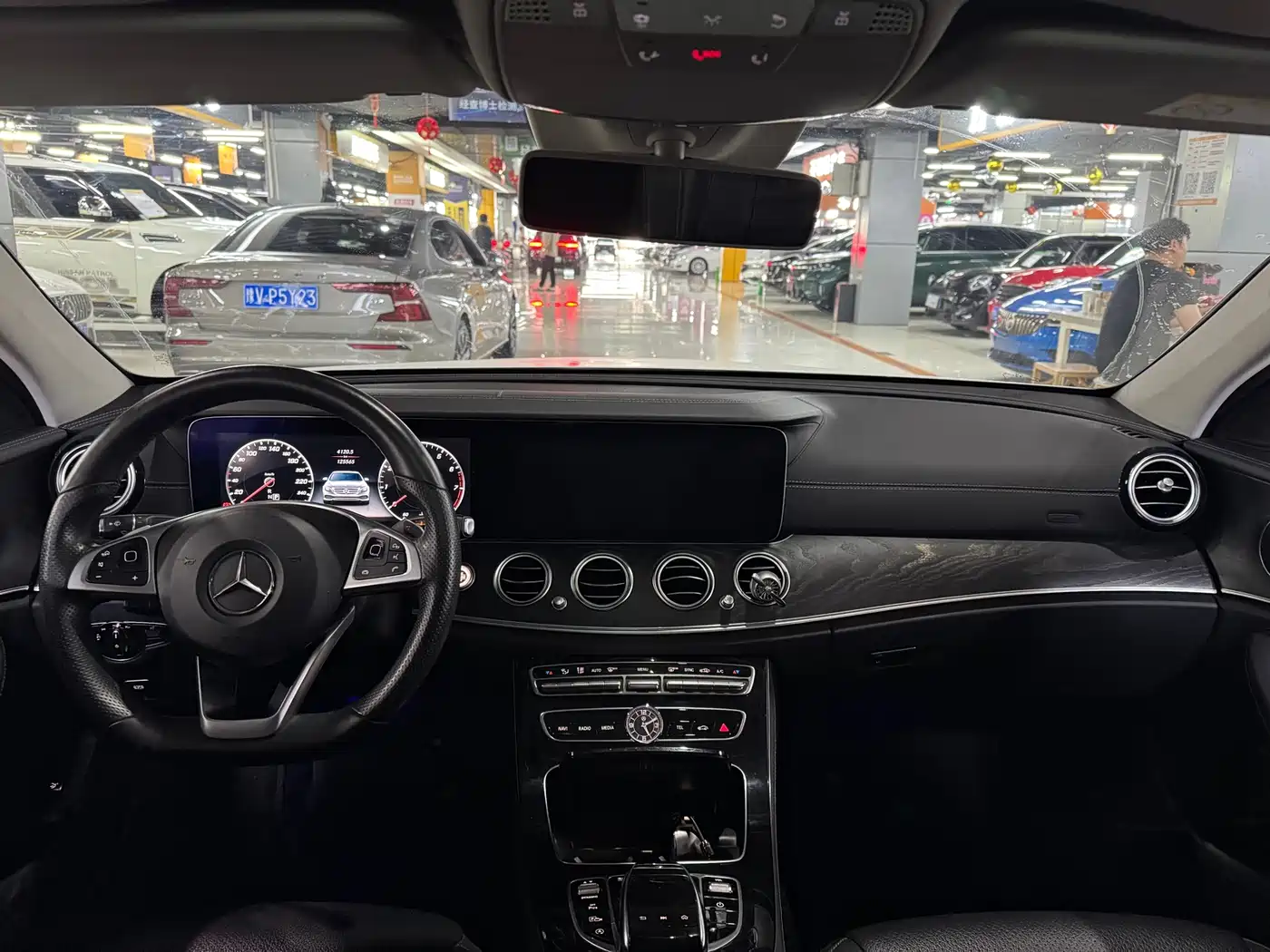 Mercedes-Benz E-Class 2017 E 300 L Sport Fashion фото 8