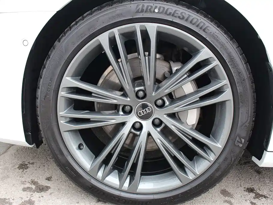 Audi A7 2023 Model 45 TFSI Premium Selection Edition фото 7