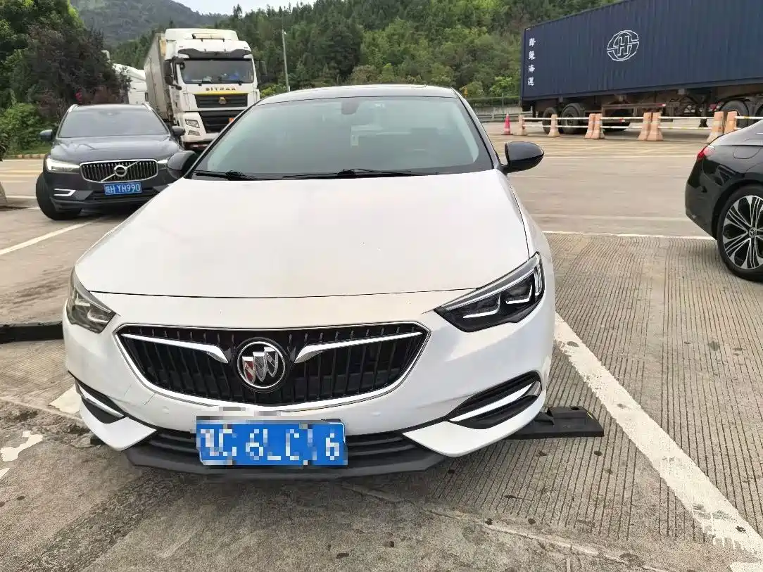 Фото 1 - Buick Regal