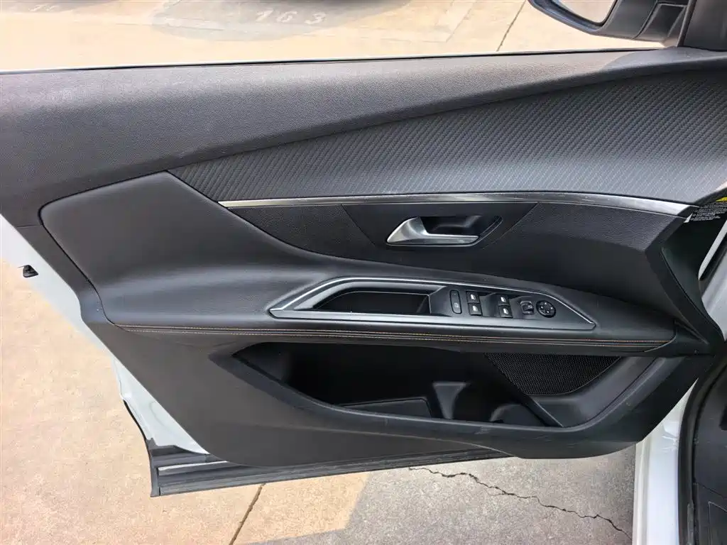 Peugeot 4008 2017 350THP Elite Edition фото 10