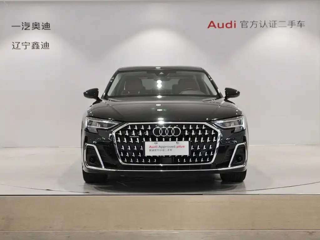 Photo 2 - Audi A8