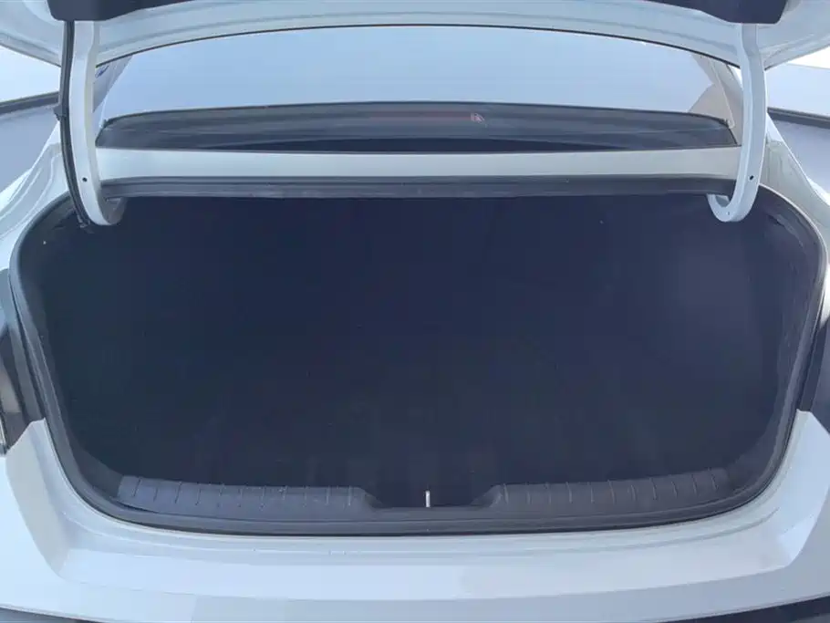 Hyundai Elantra 2023 1.5L CVT GLX Elite Edition фото 4