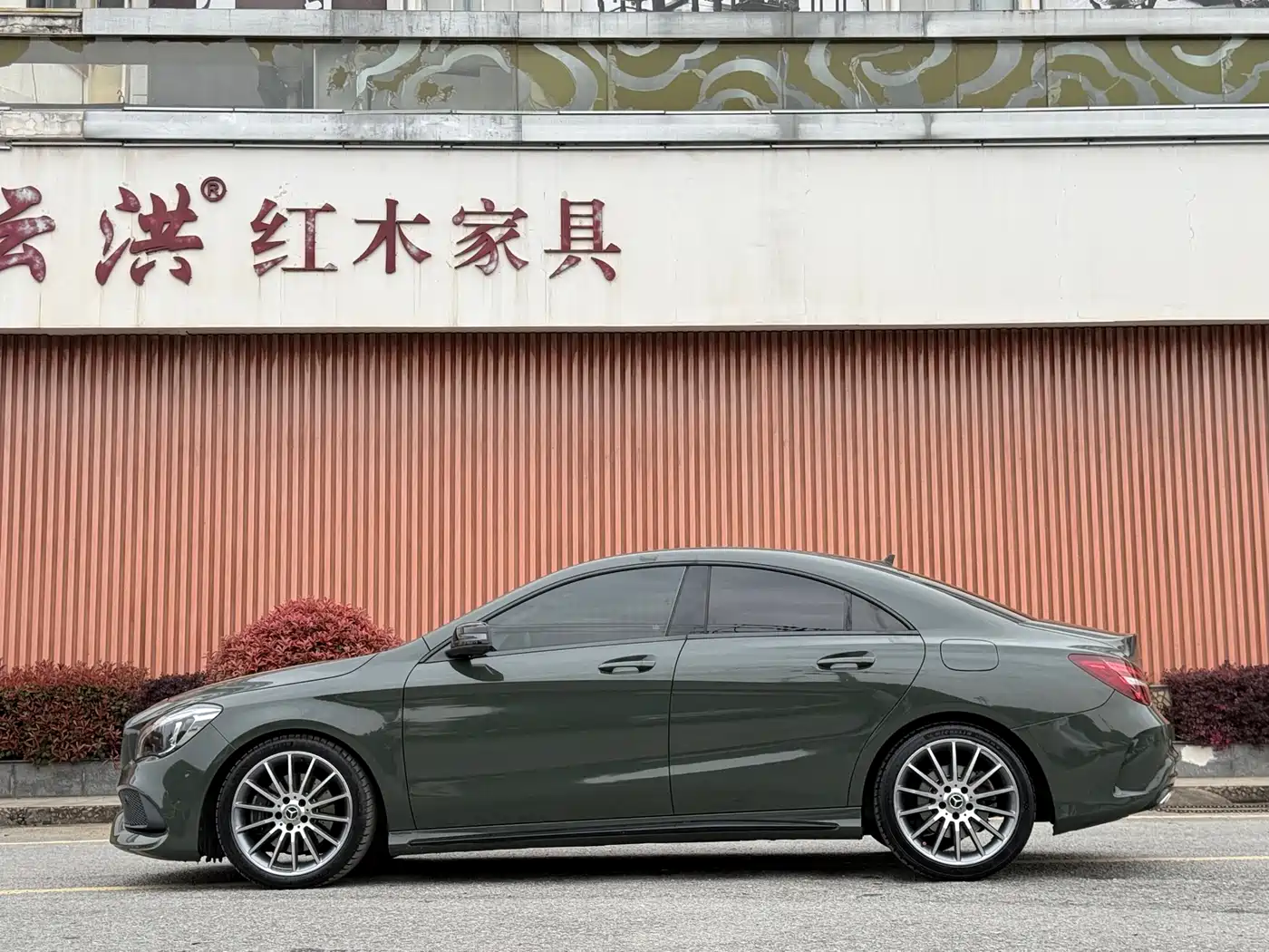 Mercedes-Benz CLA (Import) 2019 CLA 220 4MATIC фото 3