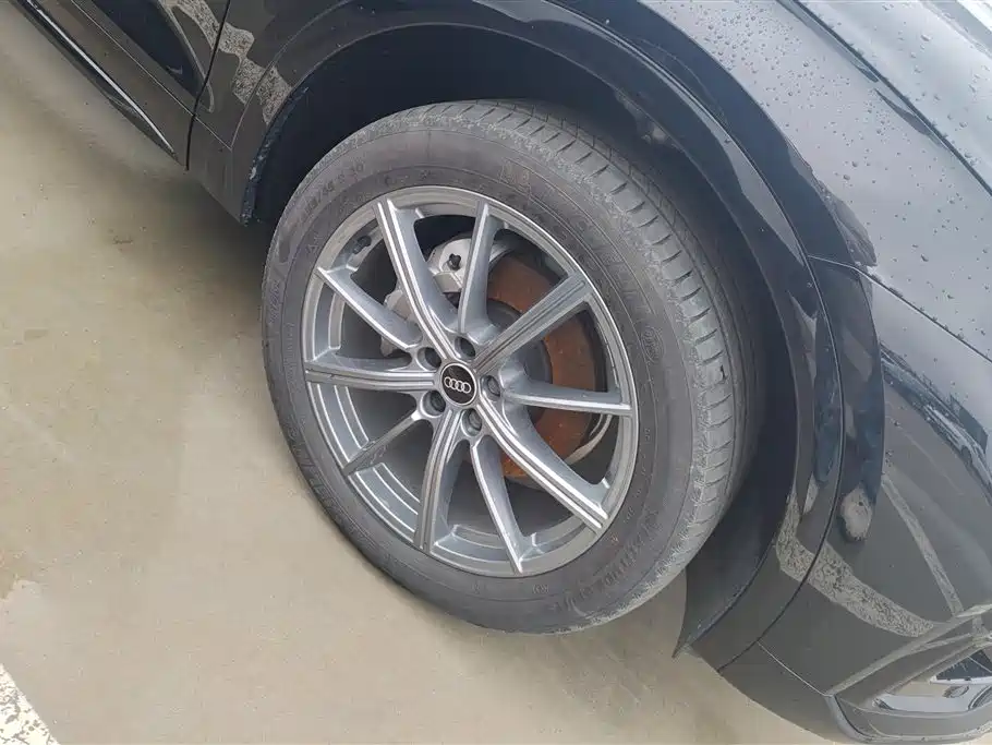 Audi Q5L 2023 40T Luxury Dynamic фото 6