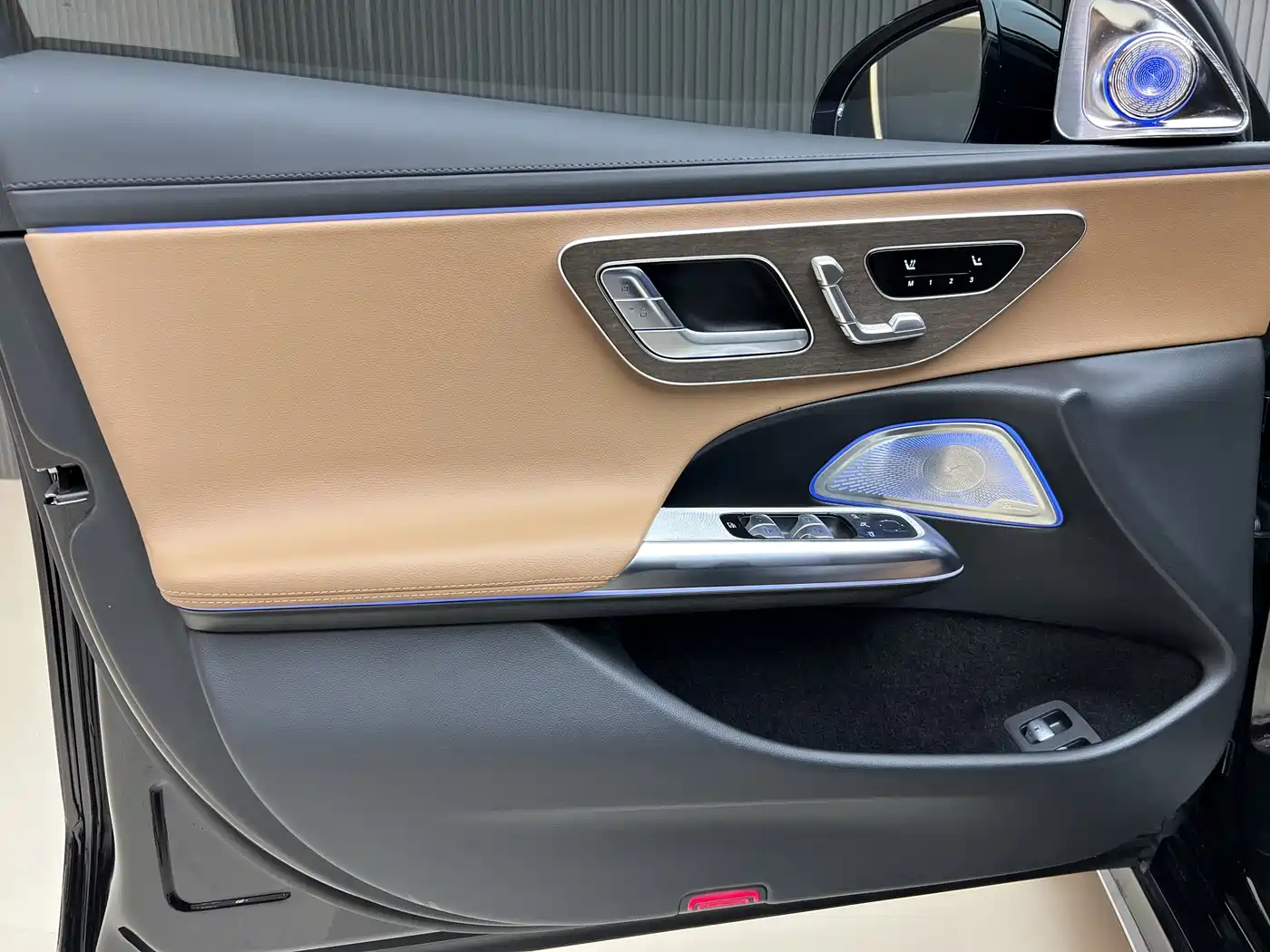 Mercedes-Benz E-Class New Energy 2024 E 350 e L Plug-in Hybrid Sedan фото 9