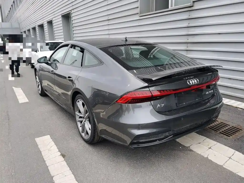 Audi A7 2024 45 TFSI Premium Selection фото 9