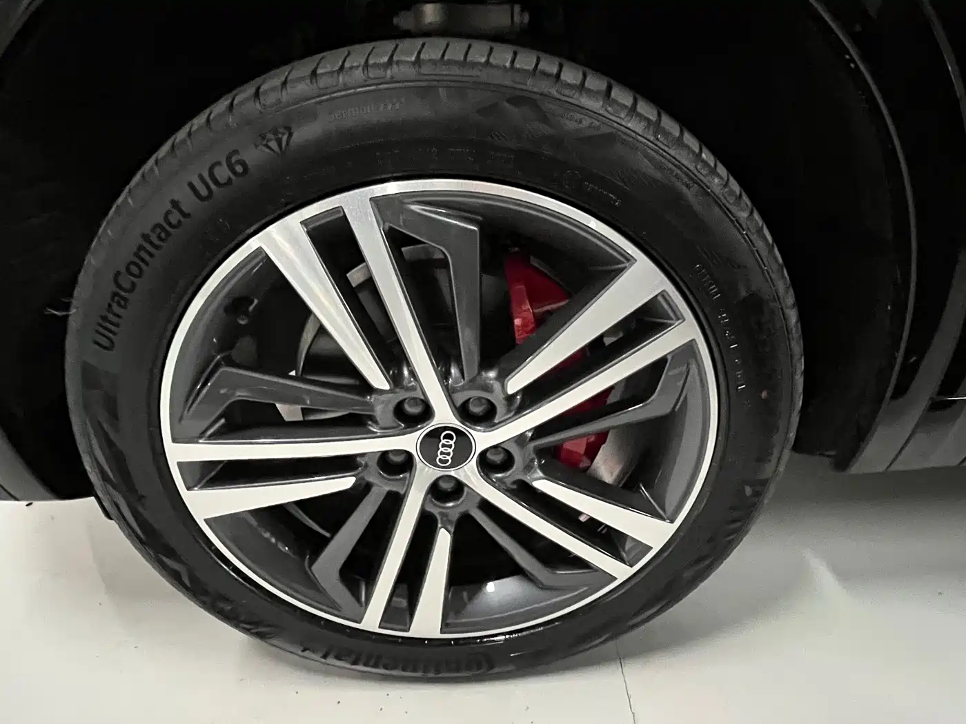 Audi Q5L 2024 Model 40 TFSI Luxury Dynamic фото 20