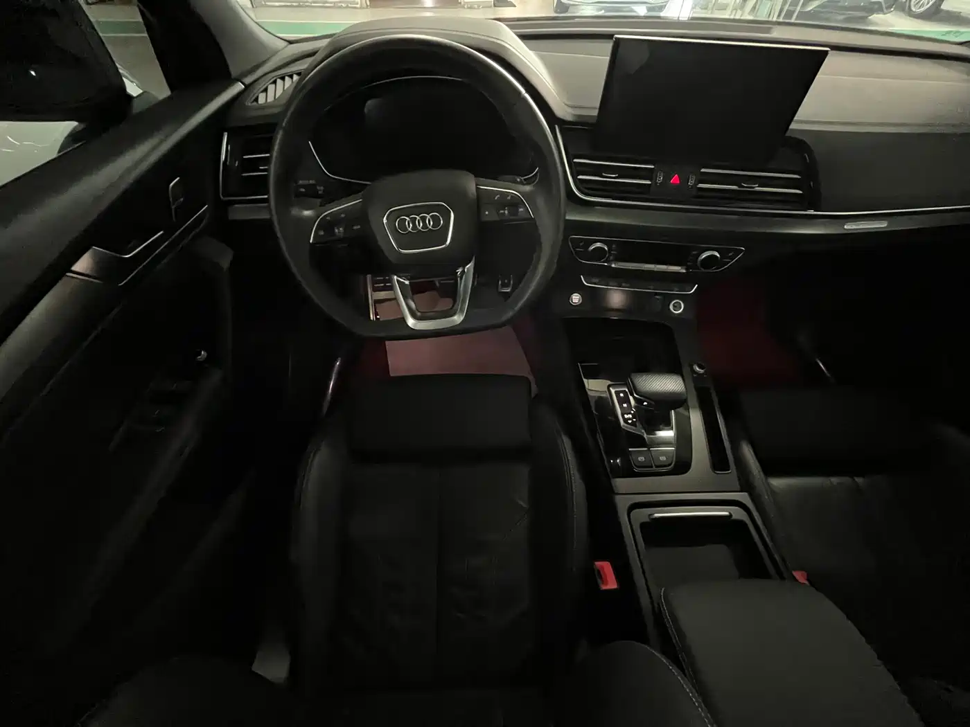 Audi Q5L 2024 Model 40 TFSI Luxury Dynamic фото 11