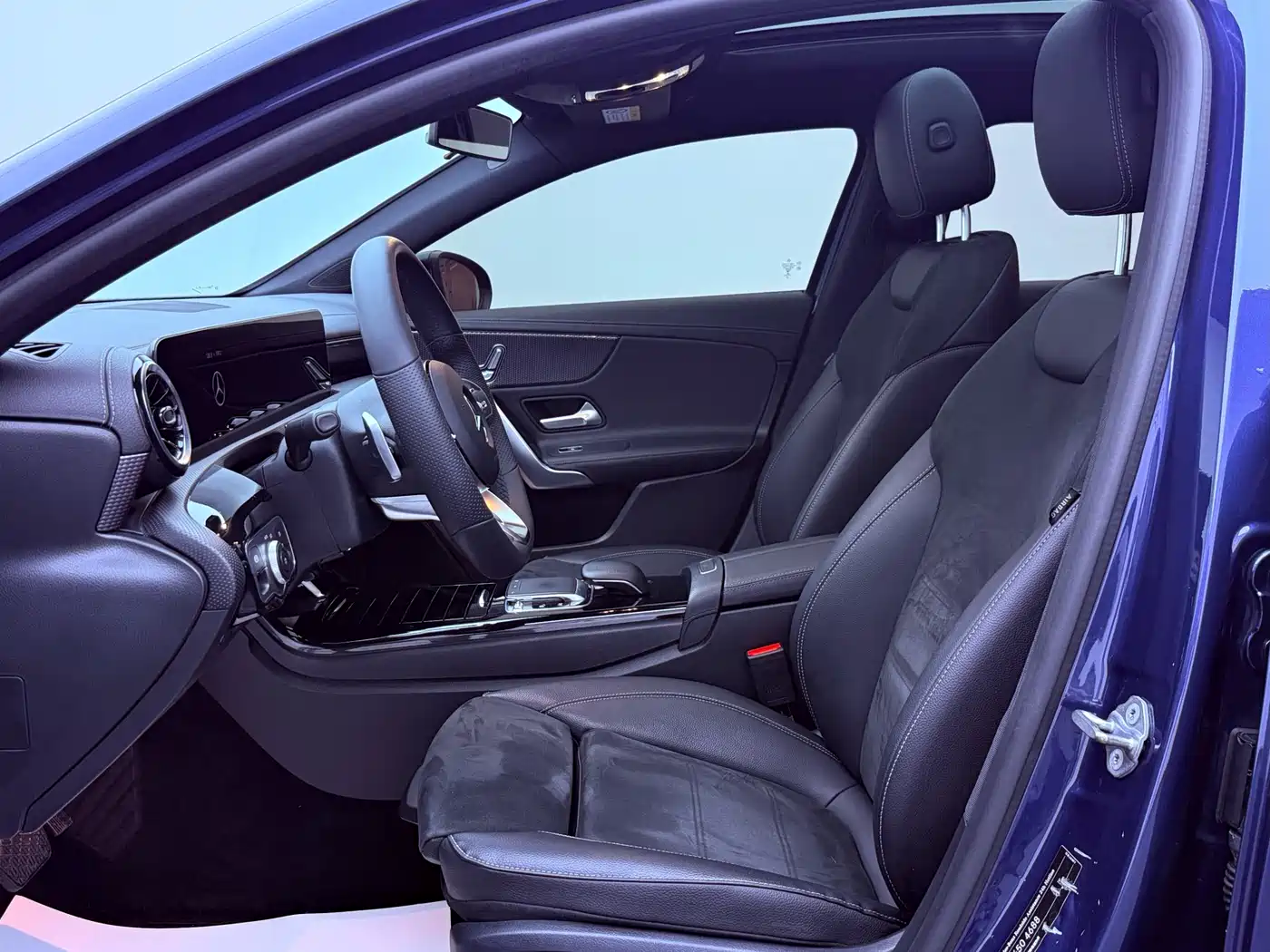 Mercedes-Benz A-Class 2019 Facelift A 200 L Sports Sedan фото 12