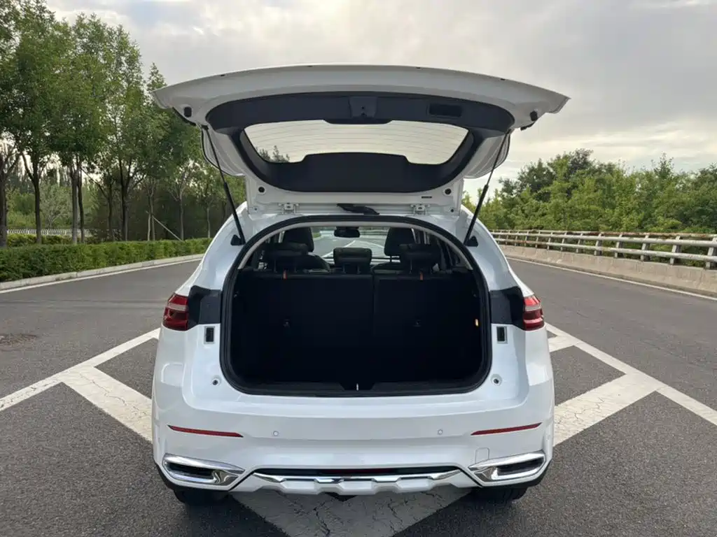 Фото 19 - Haval F7