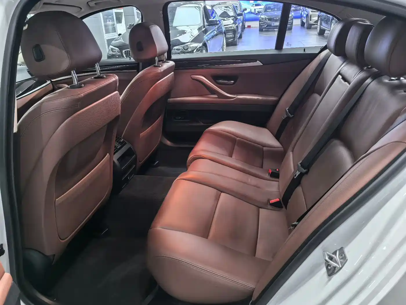 BMW 5 Series 2017 525Li Leading Edition фото 5
