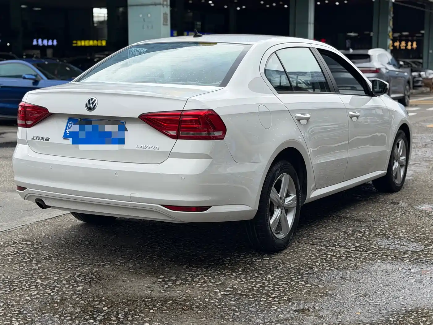 Volkswagen Lavida 2017 1.6L Automatic Trend Edition фото 4
