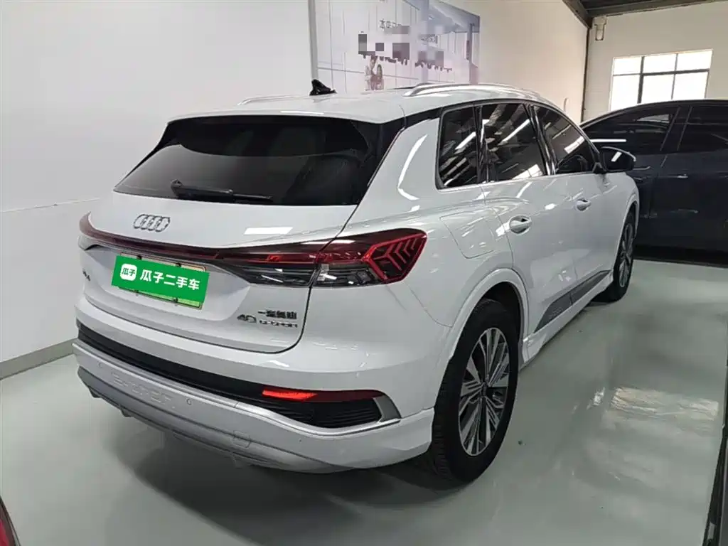 Audi Q4 e-tron 2024 40 e-tron Pioneer Edition фото 7