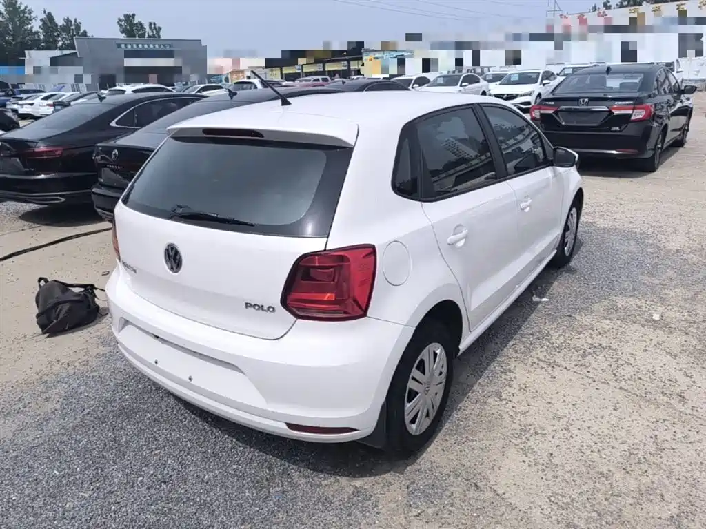 Volkswagen Polo 2016 1.4L Manual Trend фото 7