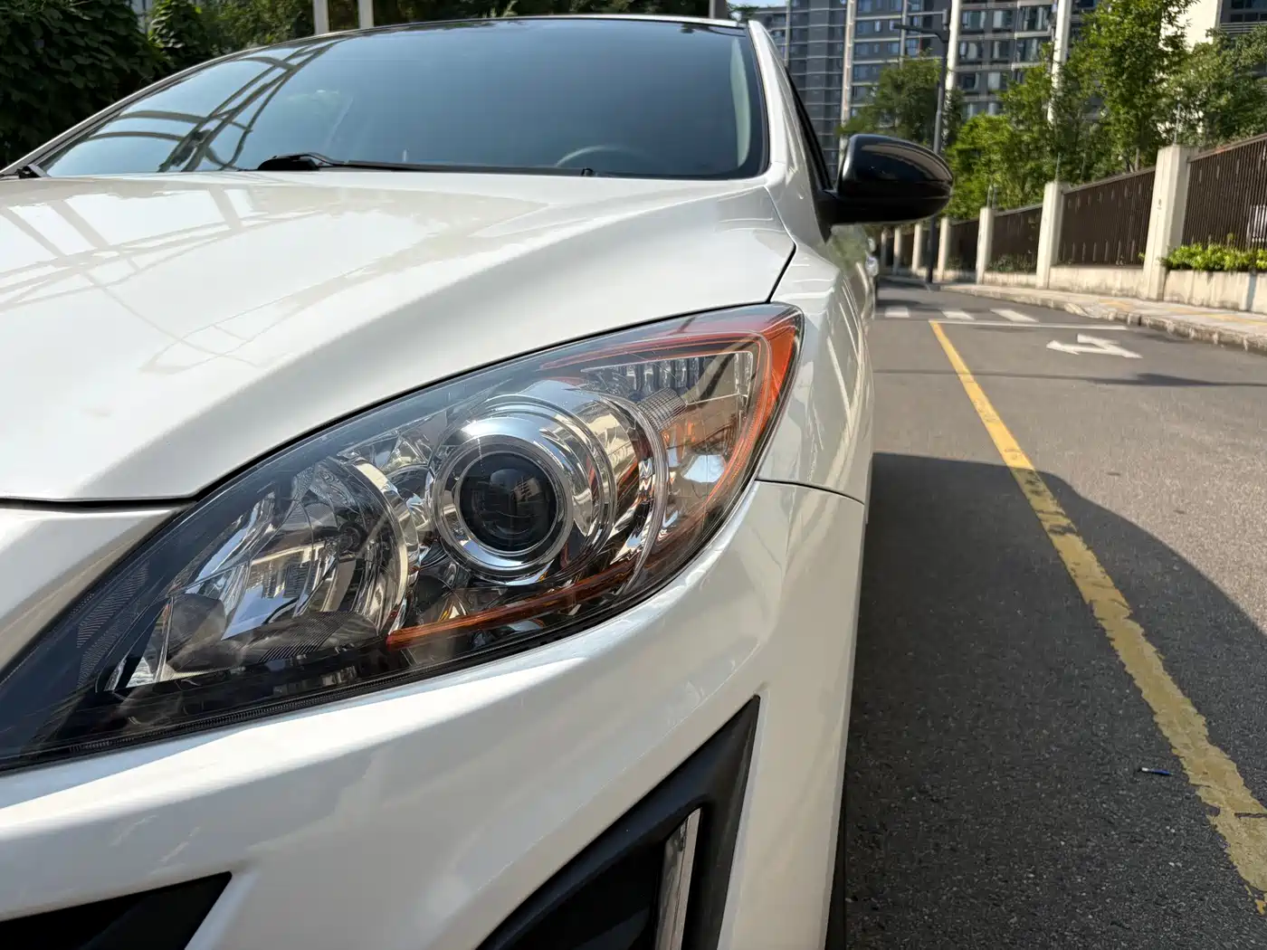 Mazda Mazda3 Axela 2016 2015 Model Sedan 1.6L Automatic Comfort