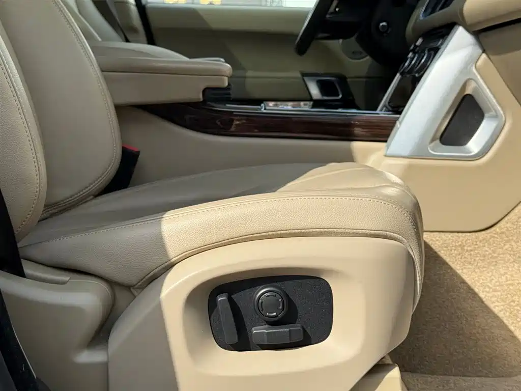 Land Rover Range Rover 2016 3.0 SC V6 Vogue фото 23