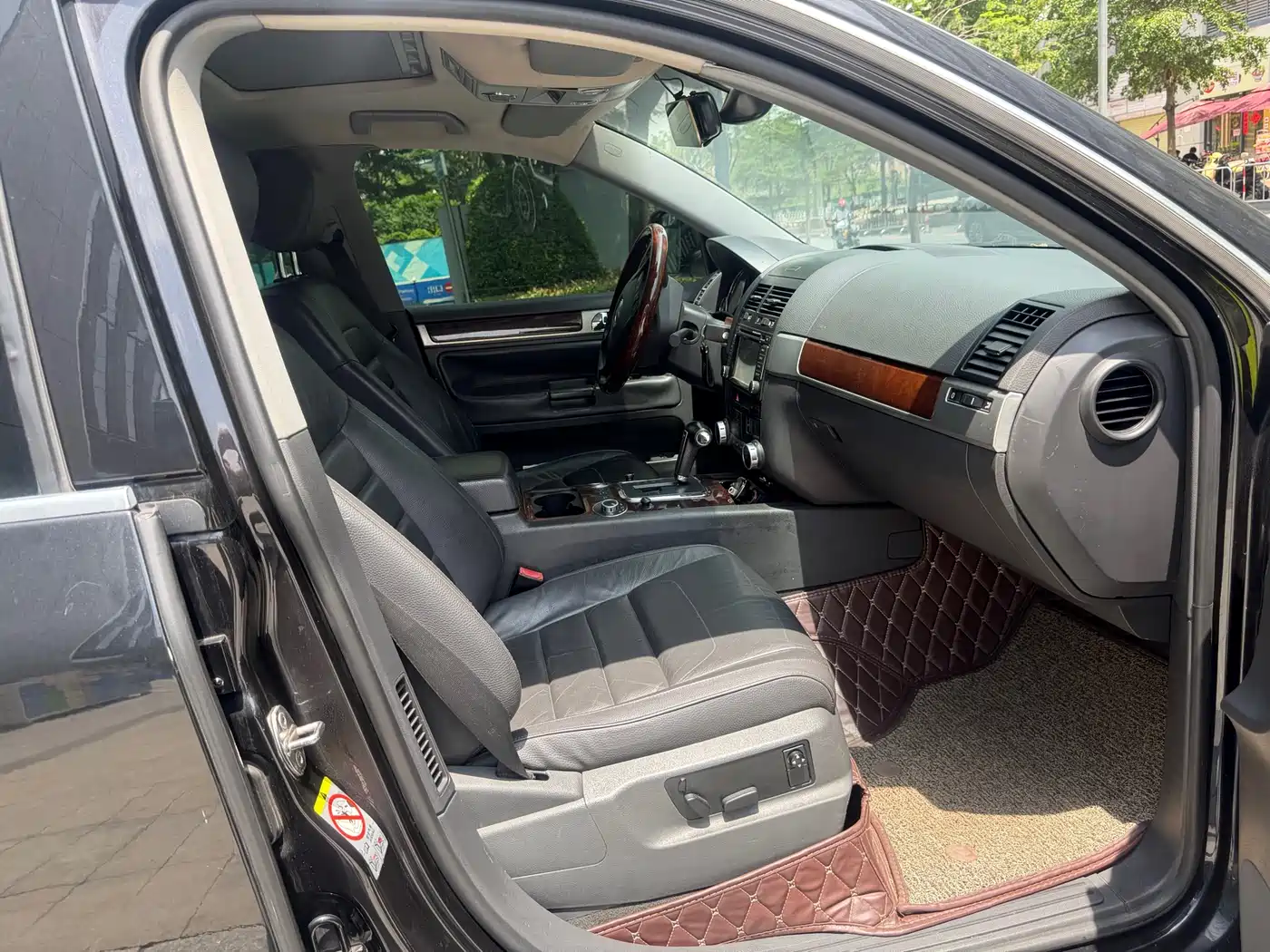 Volkswagen Touareg 2007 3.6L Luxury фото 10