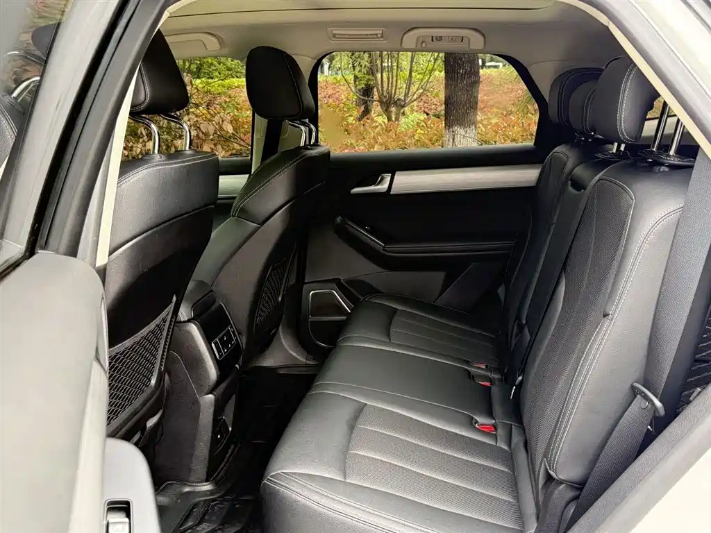 BYD Tang 2018 2.0T Automatic Smart Connection Honor Edition 7-Seater China V фото 15