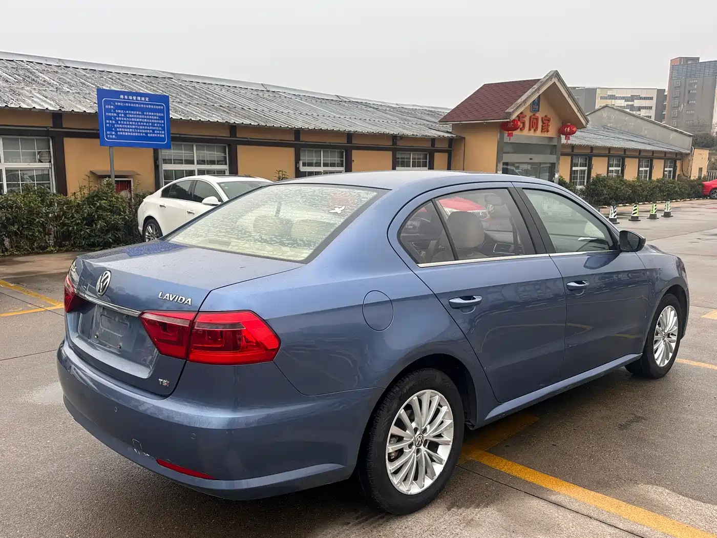 Volkswagen Lavida 2013 Facelift 1.4TSI DSG Luxury фото 10