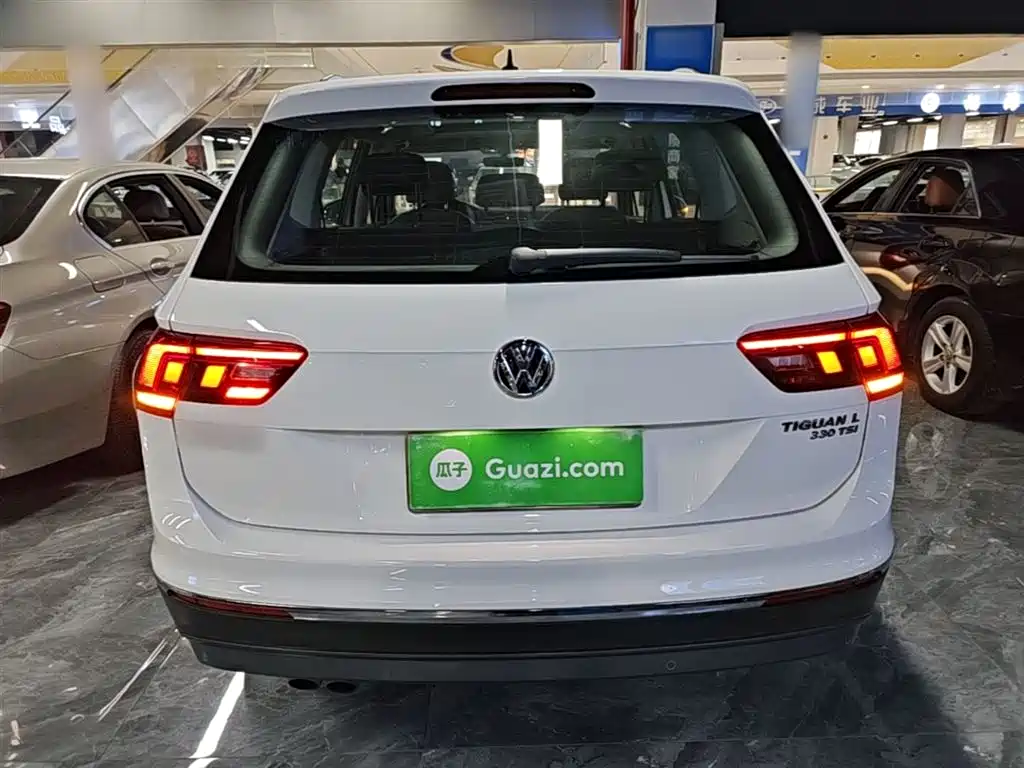 Volkswagen Tiguan L 2019 330TSI Automatic 2WD Smart Luxury Edition China VI фото 6