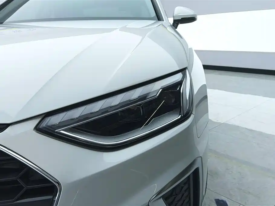 Audi A4L 2022 40 TFSI Fashion Dynamic фото 5