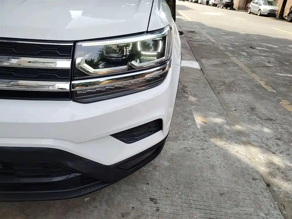 Volkswagen Tharu 2021 Model 280TSI 2WD Luxury Edition фото 24
