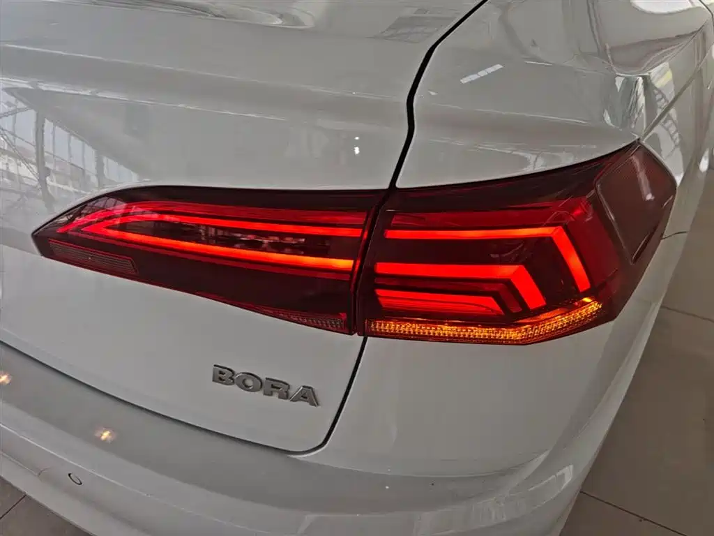 Volkswagen Bora 2020 1.5L Automatic Elite фото 8