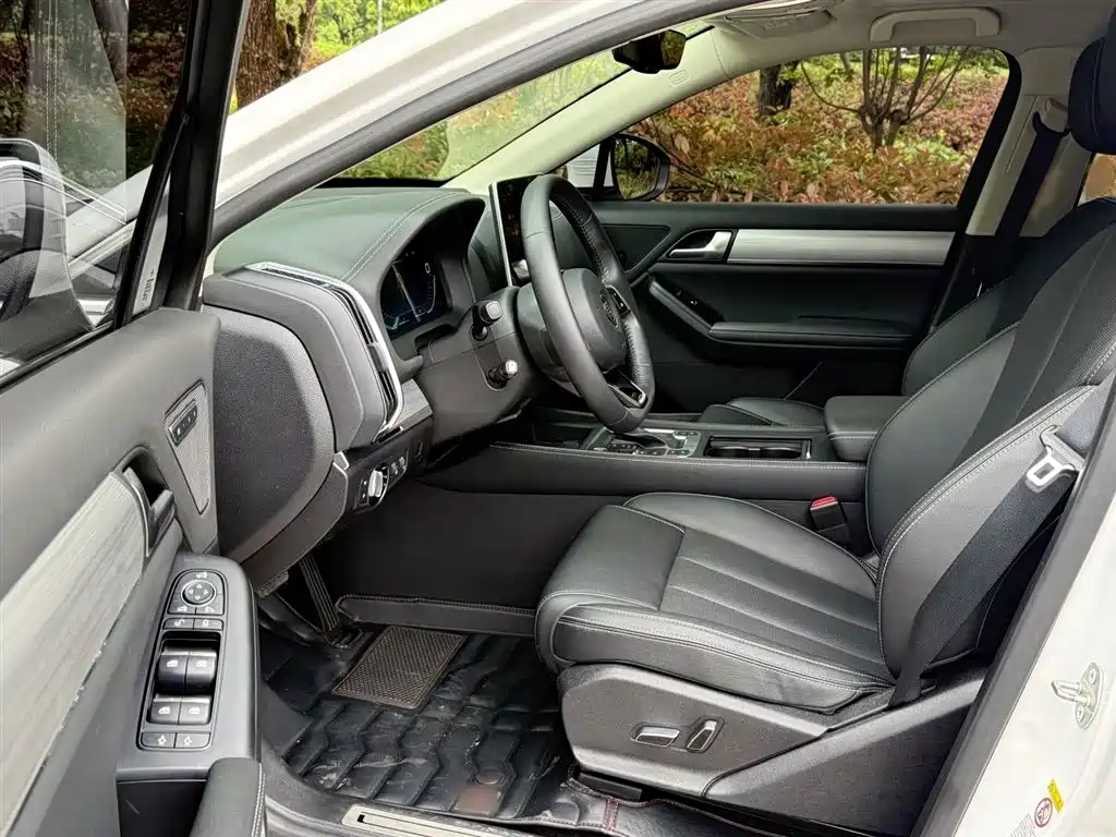 BYD Tang 2018 2.0T Automatic Smart Connection Honor Edition 7-Seater China V фото 13