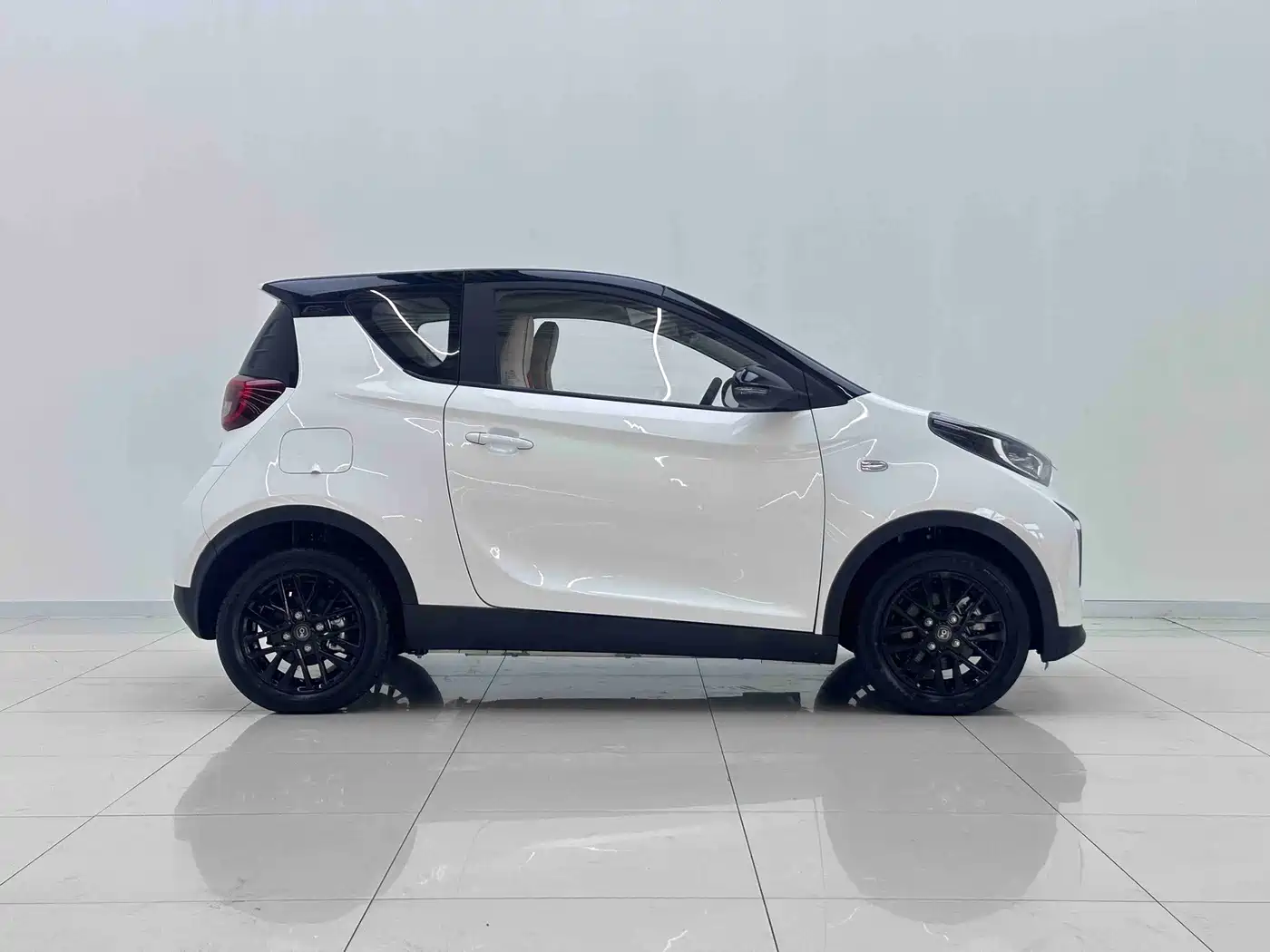 QQ New Energy Little Ant 2026 2024 321km Favorite Edition