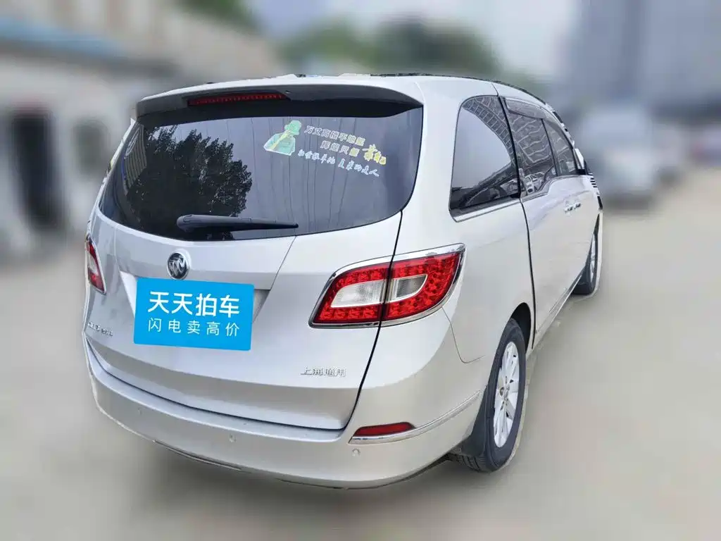 Фото 2 - Buick GL8