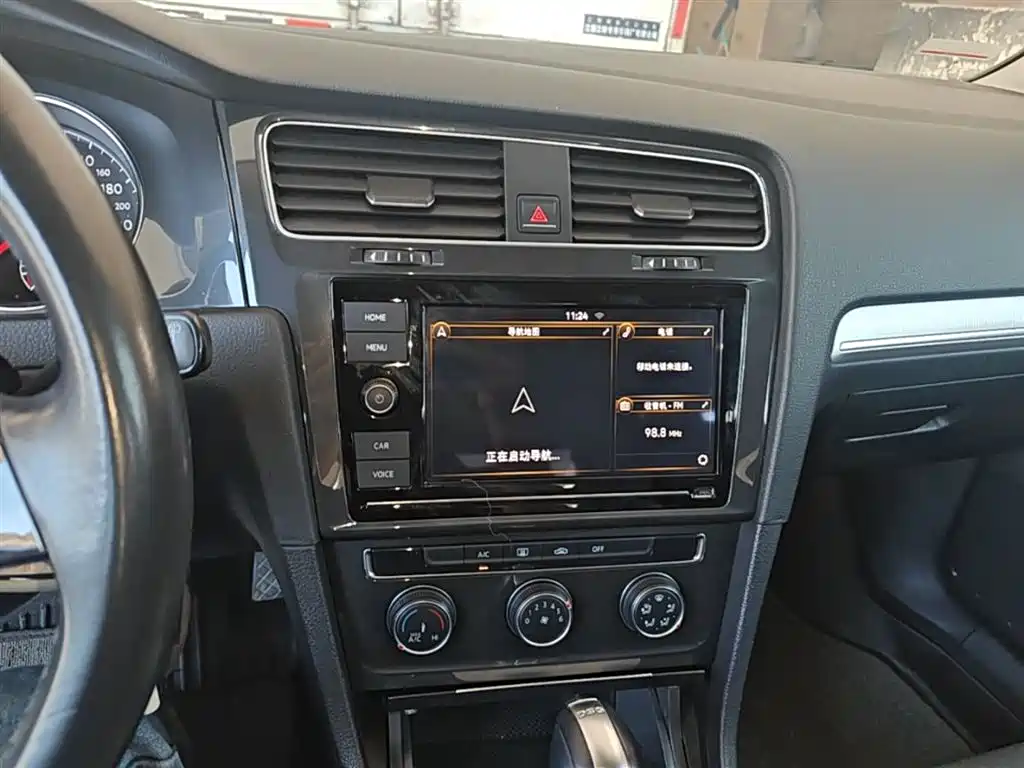 Volkswagen Golf 2019 200TSI DSG Comfort Progressive China VI фото 13