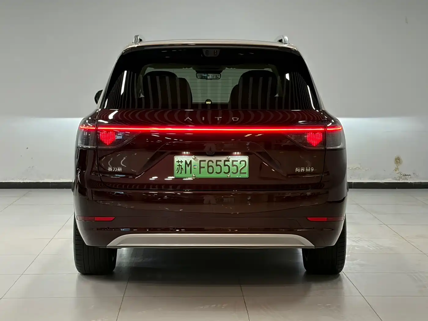 AITO Wenjie AITO M9 2025 Pure Electric Ultra 100kWh 6-Seater фото 5