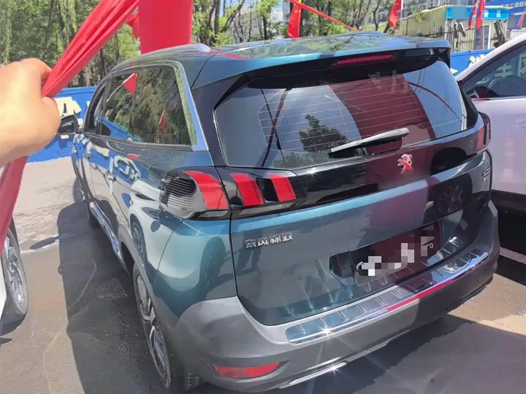 Peugeot 5008 2017 350THP 5-Seat Elite Edition фото 5