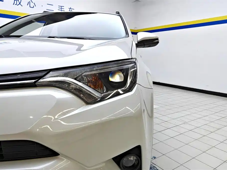 Toyota RAV4 Rongfang 2016 2.0L CVT 2WD Comfort (China V) фото 5