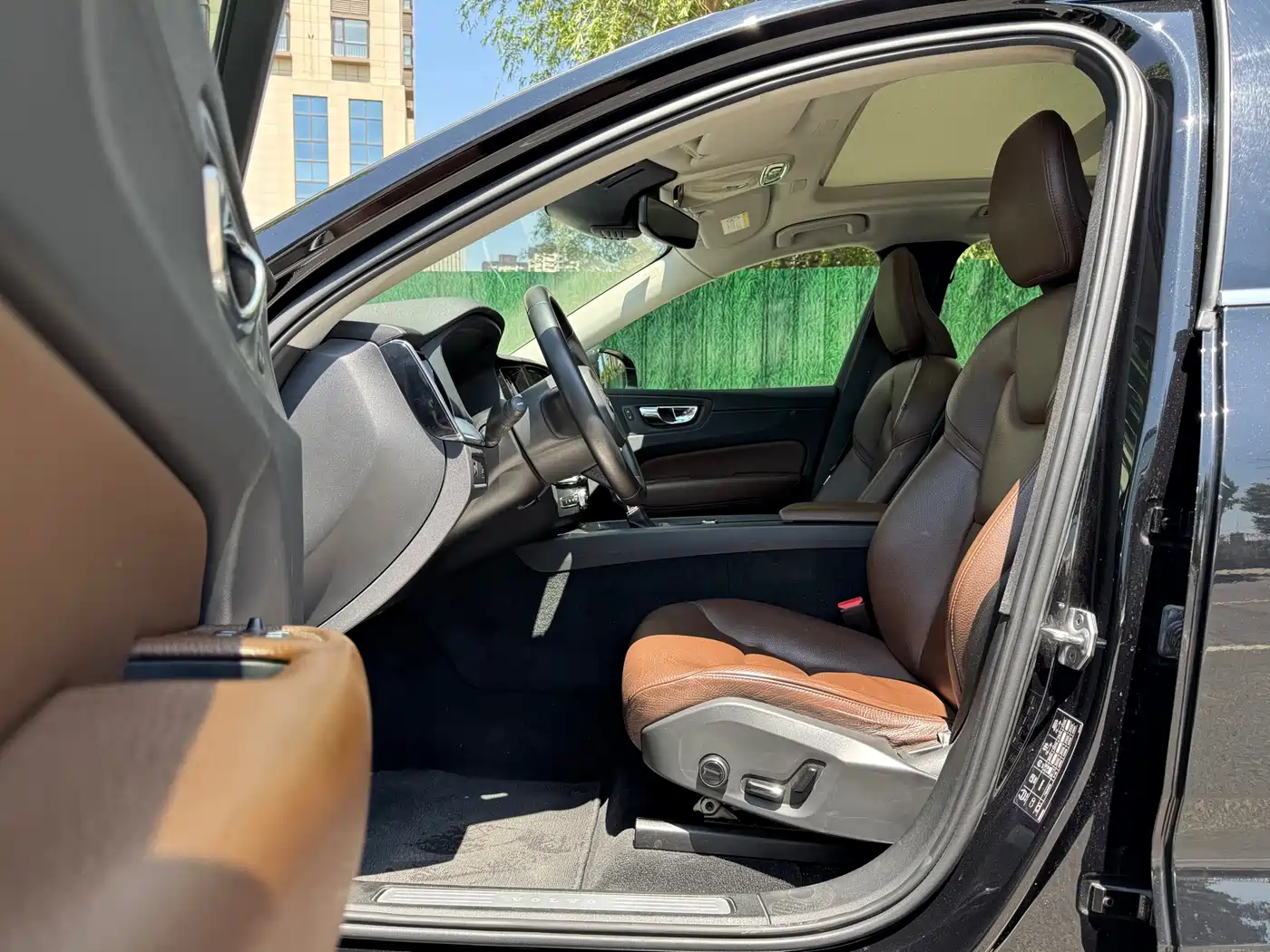 Фото 4 - Volvo XC60
