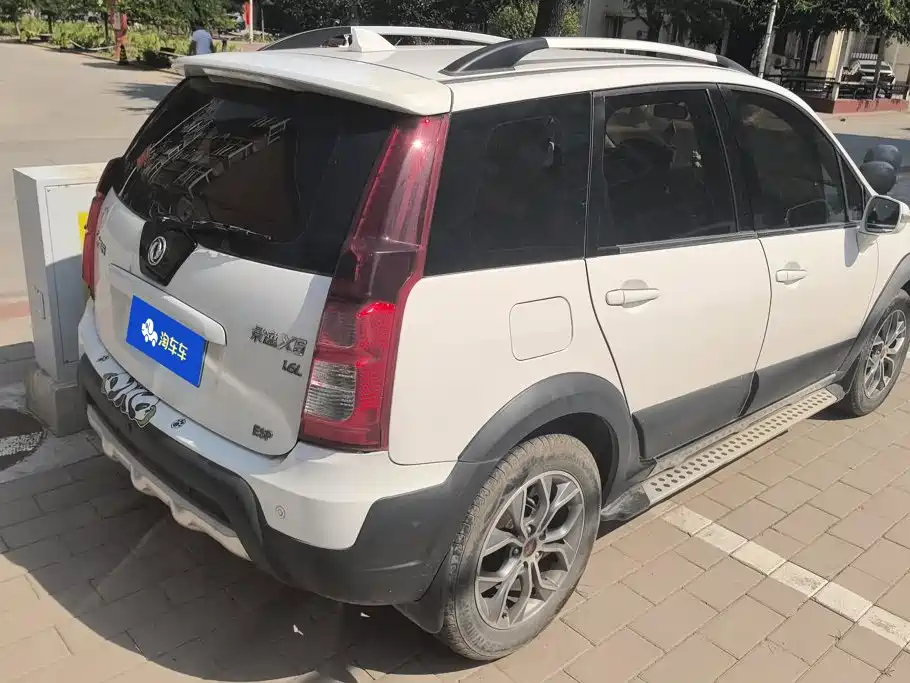 Dongfeng Fengxing Jingyi X5 2017 2016 1.6L Manual Luxury