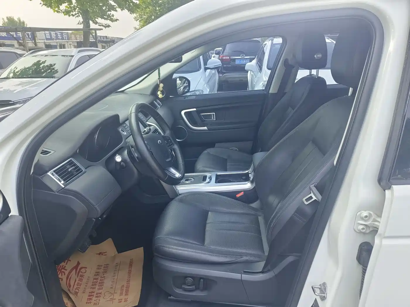 Land Rover Discovery Sport 2017 2.0T SE фото 8