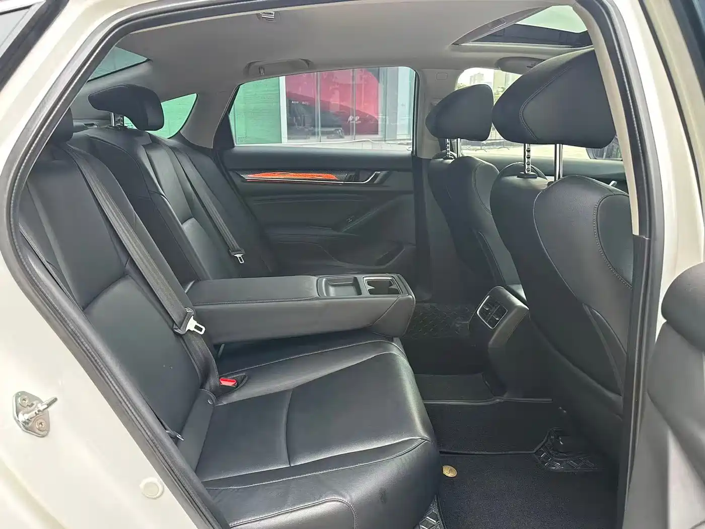 Honda Accord 2018 260TURBO Luxury Edition China VI фото 12