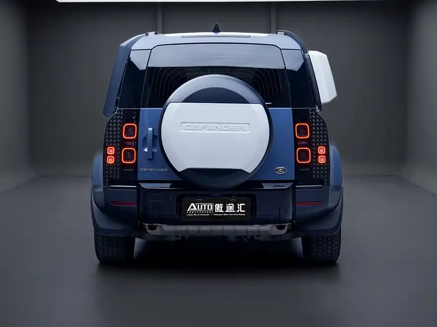 Land Rover Defender 2020 Model 110 P400 SE фото 4