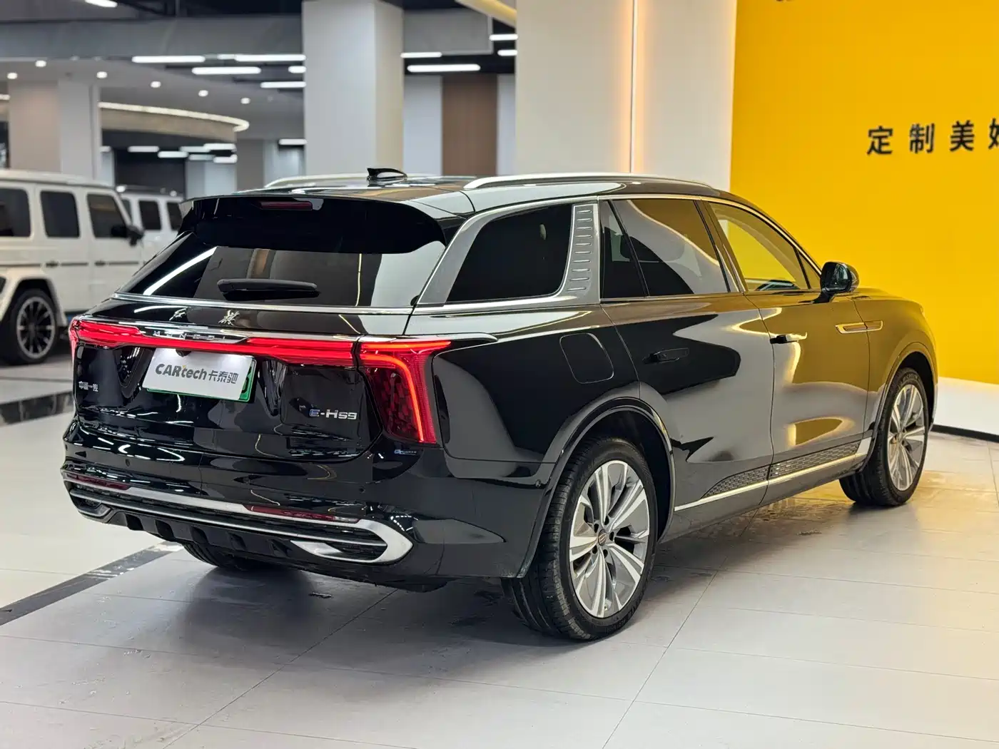 Hongqi E-HS9 2022 690km Qi Xiang Edition (6-seater) фото 5
