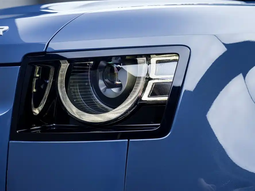 Land Rover Defender 2020 Model 110 P400 SE фото 7