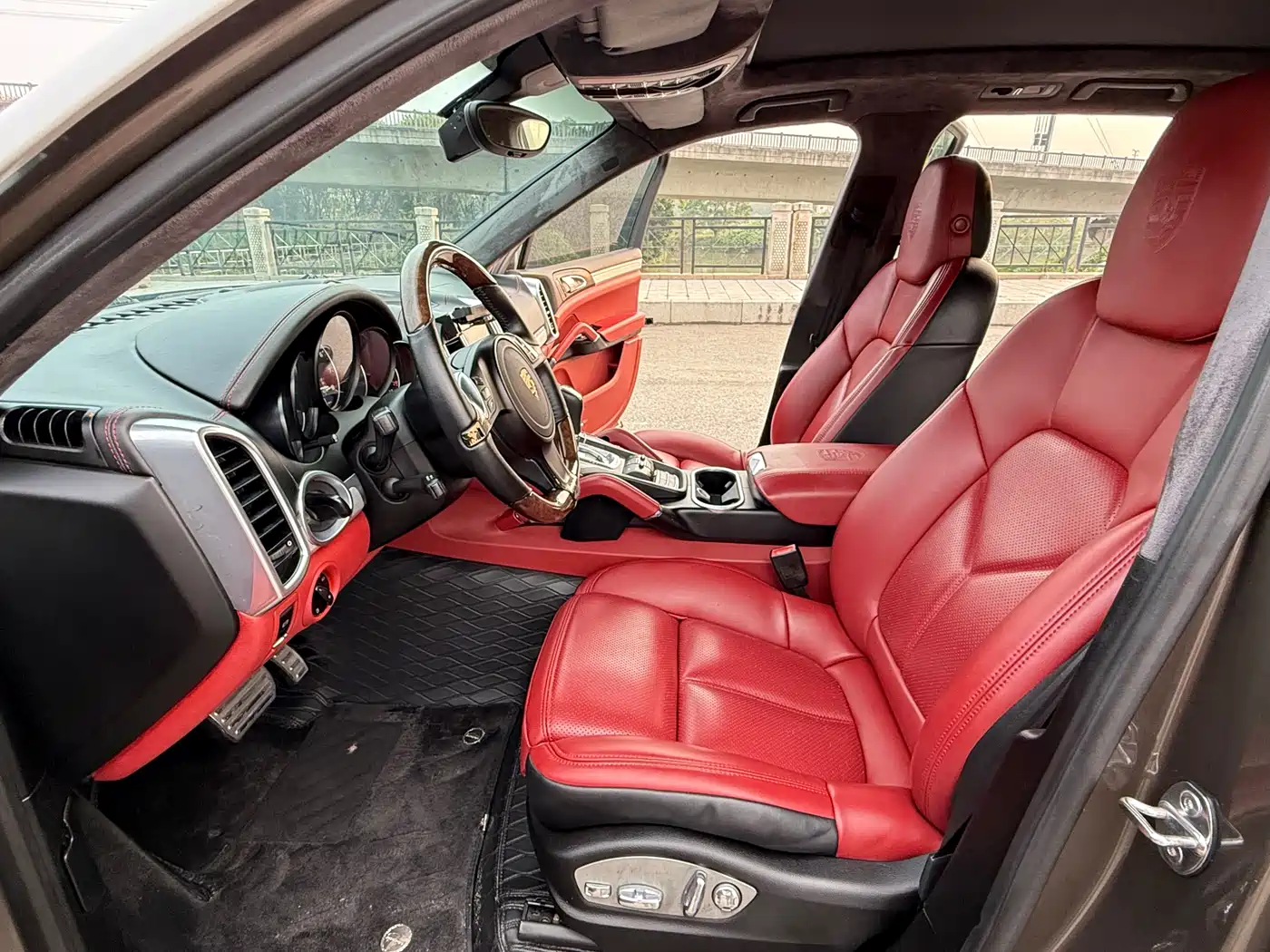 Porsche Cayenne 2011 Cayenne 3.0T фото 4