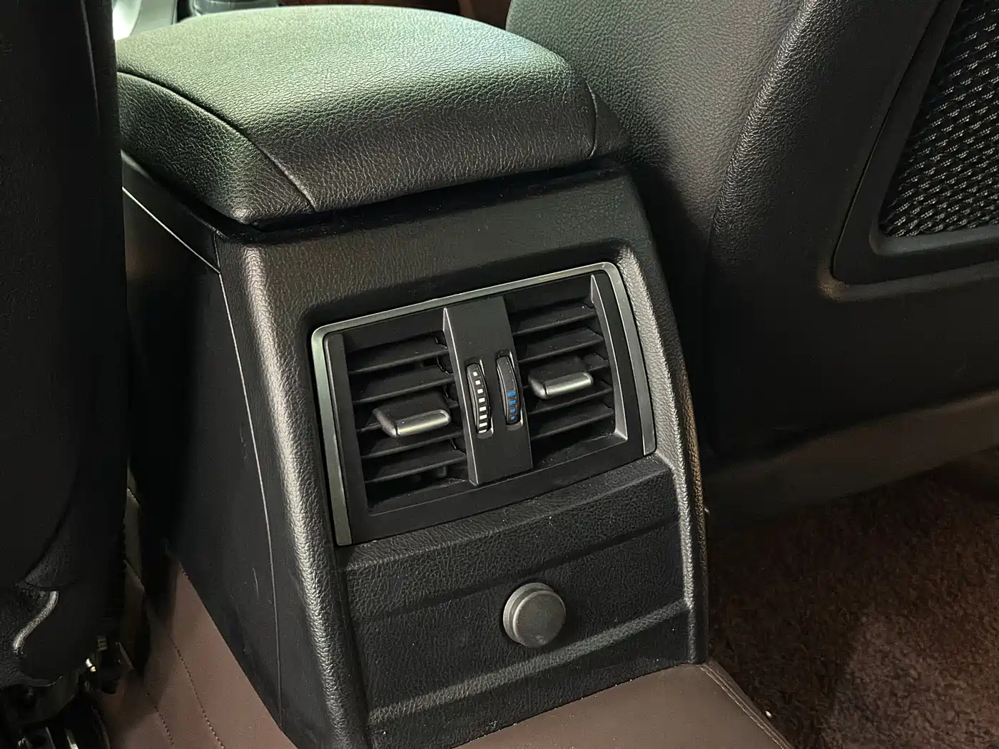 BMW 3 Series GT 2020 320i M Sport Package фото 10