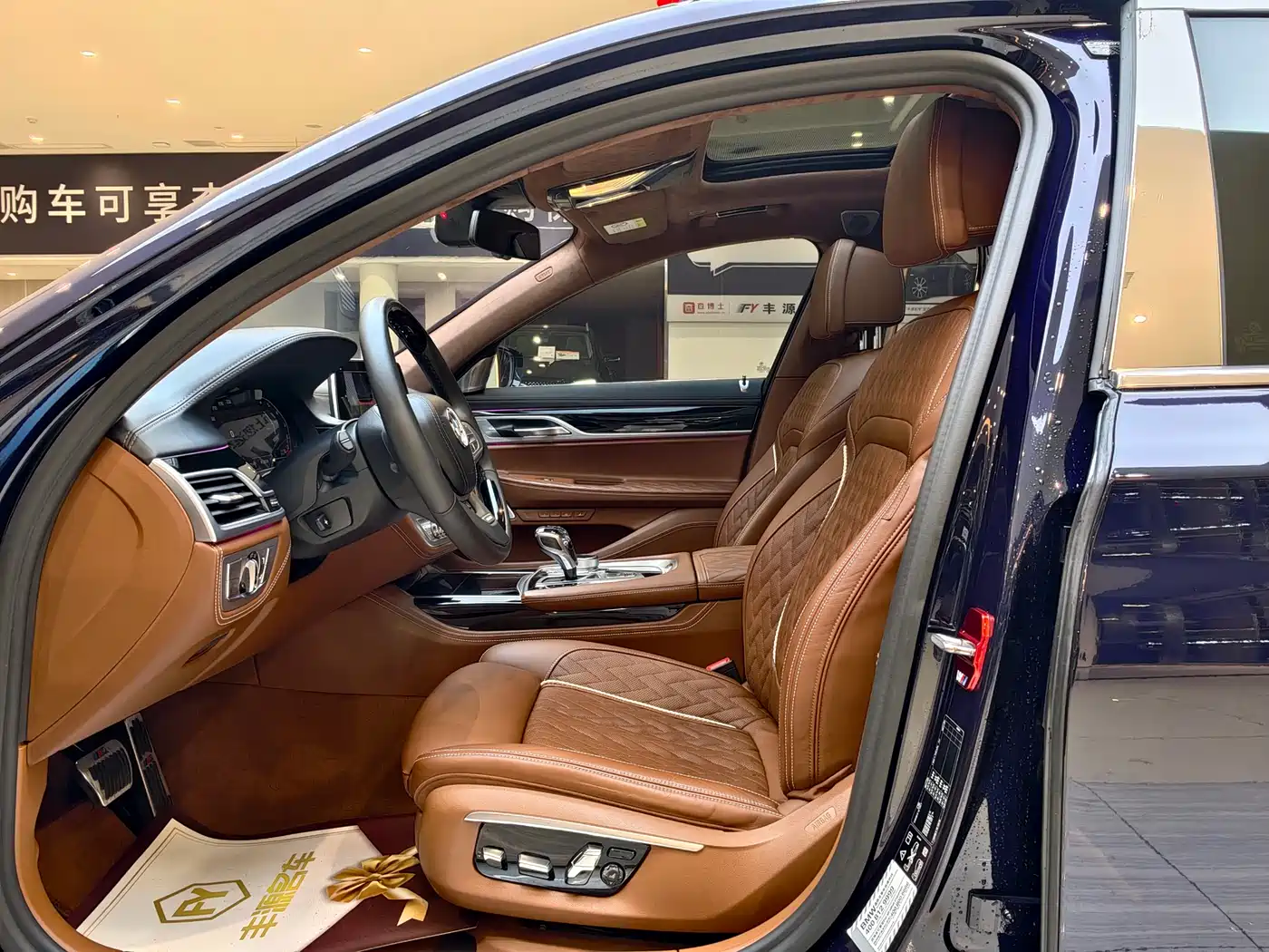 BMW 7 Series 2019 740Li xDrive Executive Luxury Package фото 4