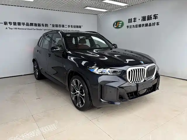 BMW X5 2025 Model xDrive 40Li M Sport Blackout Package — фото 4