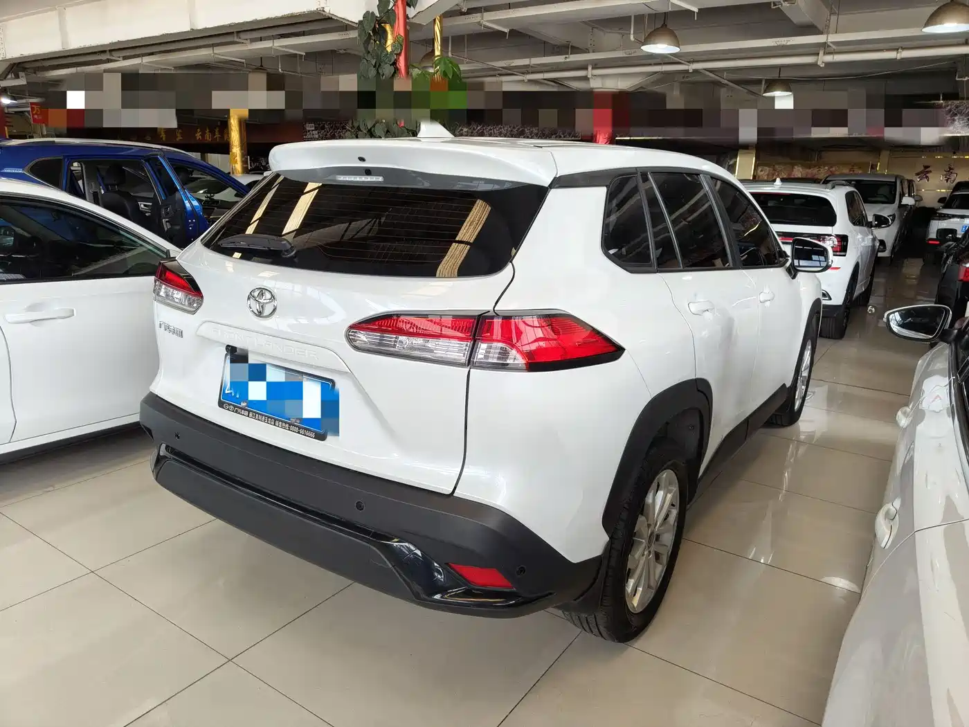 Toyota Frontlander 2024 2.0L CVT Elite Edition фото 9