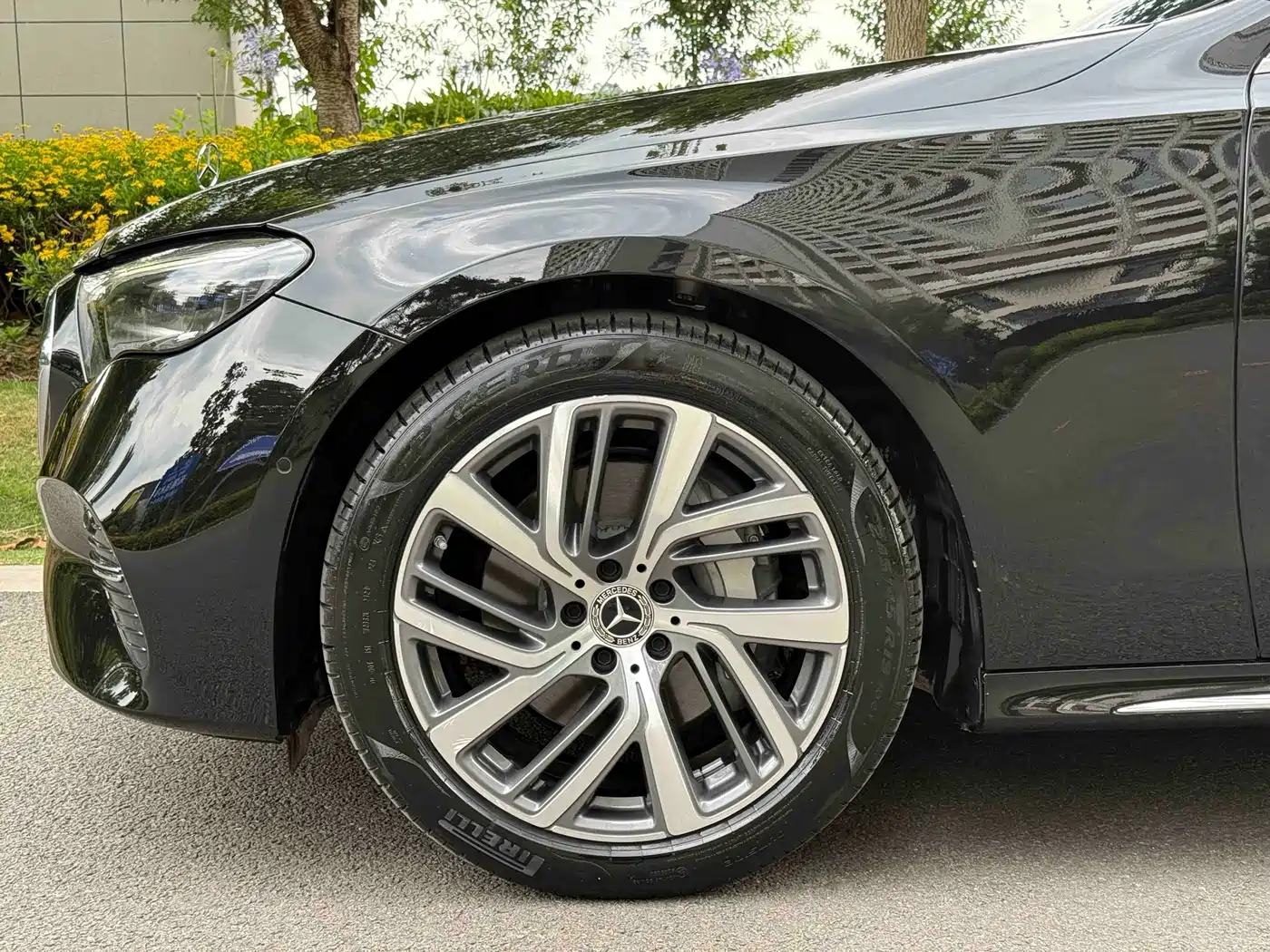 Mercedes-Benz E-Class 2024 E 300 L Fashion фото 8