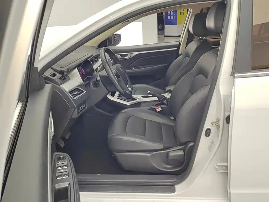 Фото 9 - Geely Vision