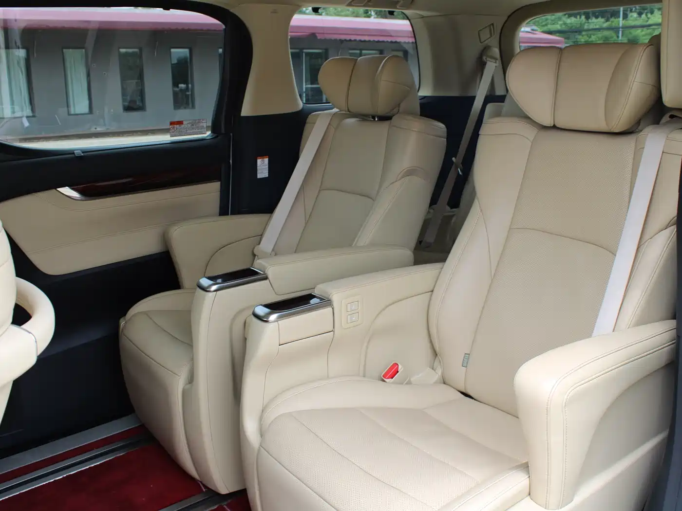 Toyota Alphard 2015 3.5L Luxury Edition фото 11